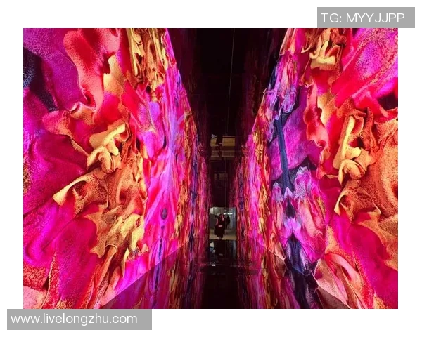 李泓澎的成长之路与艺术追求:从青涩少年到当代艺术家的蜕变与探索 李泓澎的成长之路与艺术追求:从青涩少年到当代艺术家的蜕变与探索